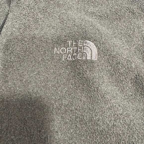 The North Face Gray Fleece Pullover - Picture 2 of 3